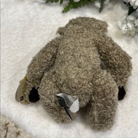 Nwt. Macintosh collector bear - Picture 6 of 7